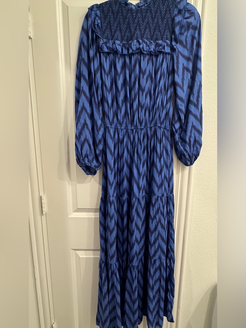 Sonmer Blue Patterned Long Sleeve Maxi Dress